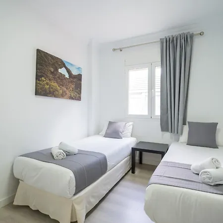 House In Palmas Near Playa De Canteras Tatil Evi